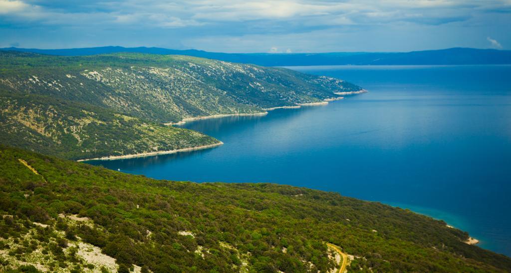 Hotel Zlatni Lav Martinscica  Bagian luar foto