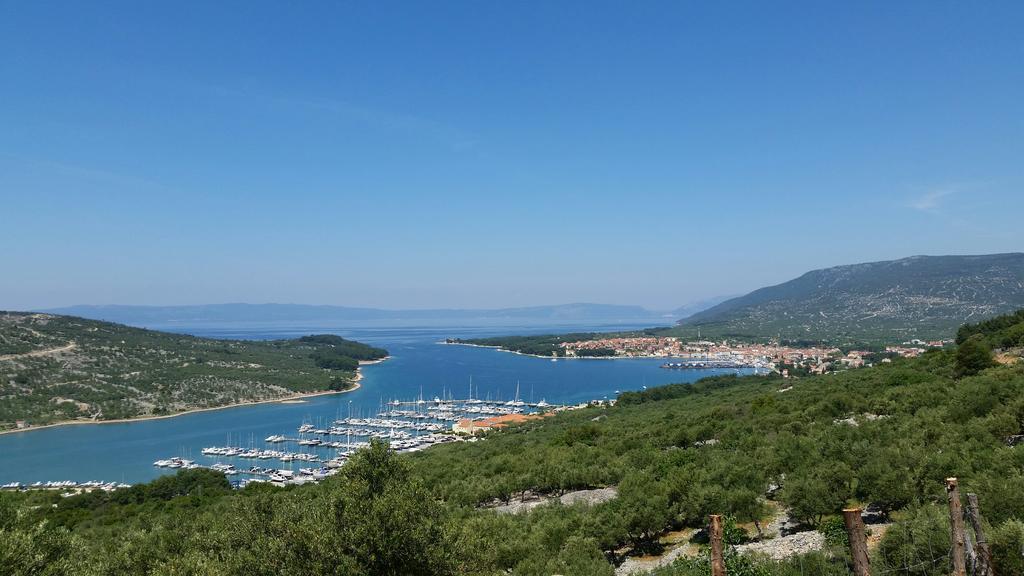 Hotel Zlatni Lav Martinscica  Bagian luar foto